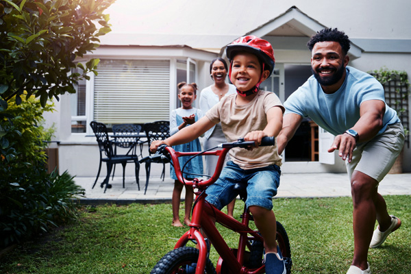 family in the front yard picture